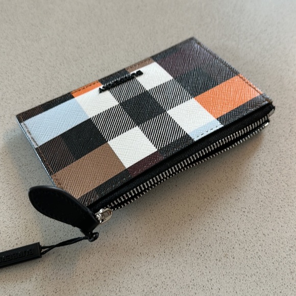 Burberry Colourblock Wallet - Never Used - Picture 5 of 5